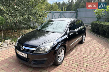 Хэтчбек Opel Astra 2006 в Житомире
