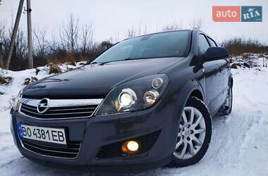 Універсал Opel Astra 2010 в Бережанах
