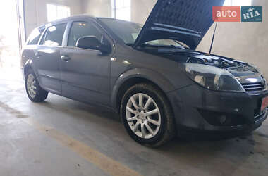 Універсал Opel Astra 2010 в 