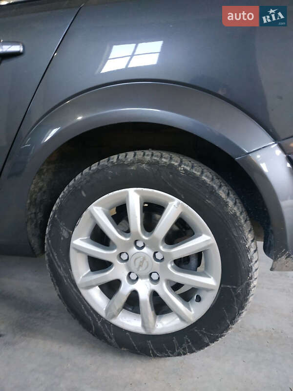 Универсал Opel Astra 2010 в Бережанах