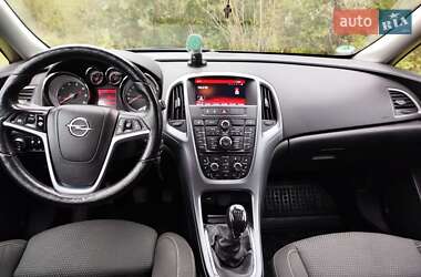 Универсал Opel Astra 2015 в 