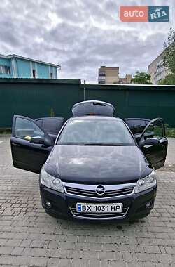 Хэтчбек Opel Astra 2007 в 