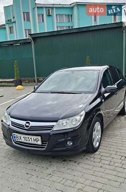 Хэтчбек Opel Astra 2007 в 