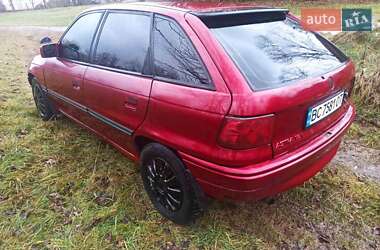 Хэтчбек Opel Astra 1992 в Надворной