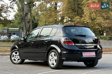 Хэтчбек Opel Astra 2007 в 