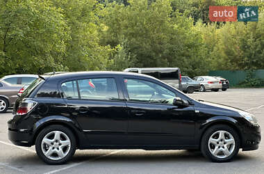Хэтчбек Opel Astra 2007 в 
