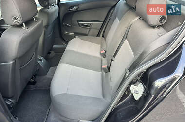 Хэтчбек Opel Astra 2007 в 