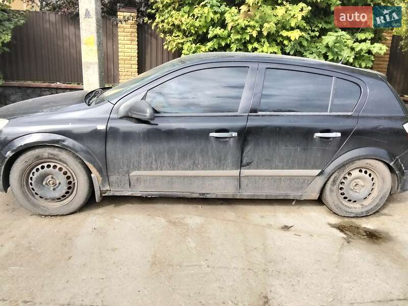 Хэтчбек Opel Astra 2006 в Умани