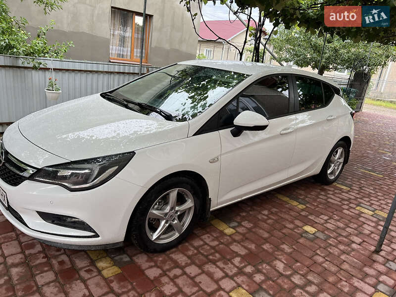 Хэтчбек Opel Astra 2017 в 