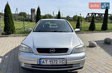 Седан Opel Astra 2000 в 