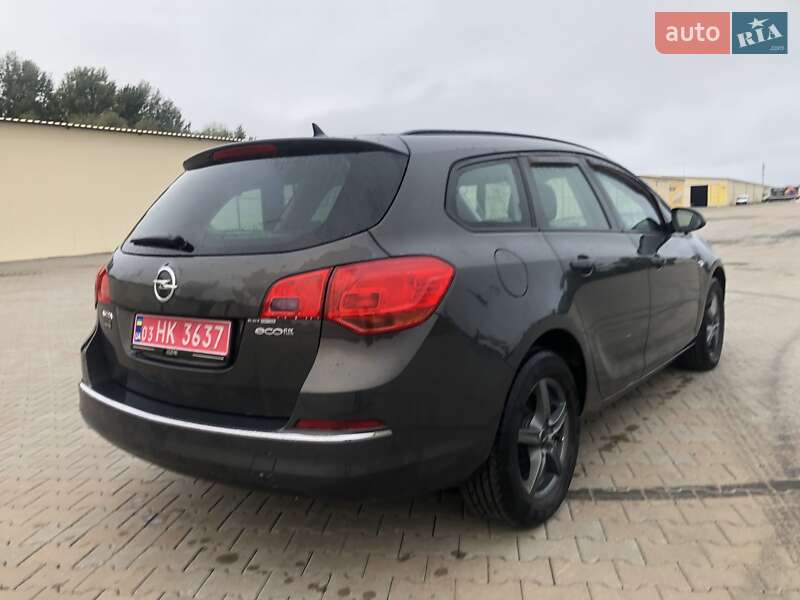 Универсал Opel Astra 2015 в Черновцах