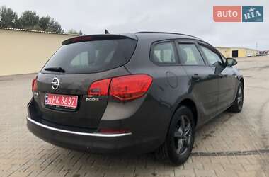 Универсал Opel Astra 2015 в 