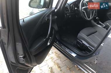 Универсал Opel Astra 2015 в 