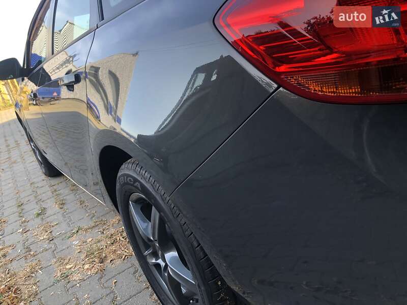 Универсал Opel Astra 2015 в Черновцах