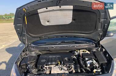 Универсал Opel Astra 2015 в 