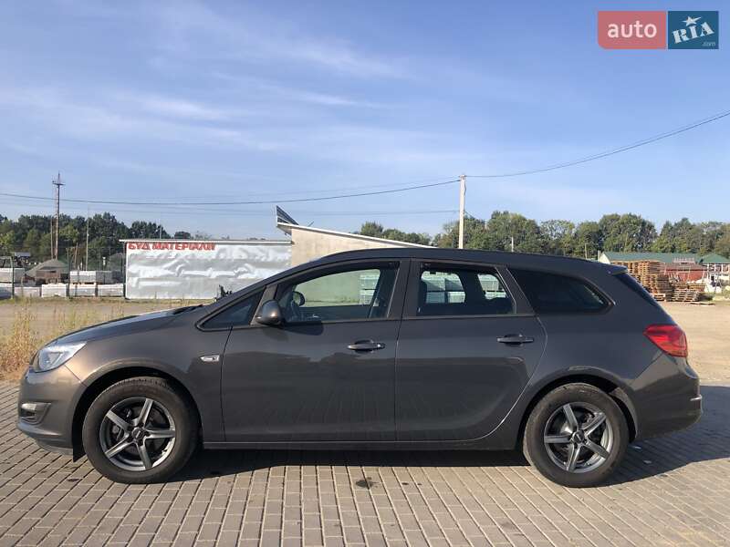 Универсал Opel Astra 2015 в Черновцах