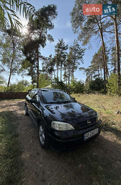 Седан Opel Astra 2008 в  фото 2 Седан Opel Astra 2008 в