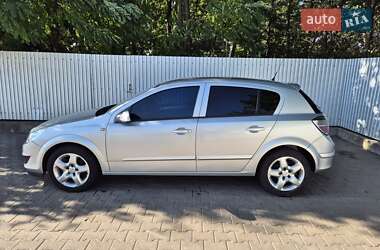 Хэтчбек Opel Astra 2008 в 