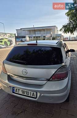 Хэтчбек Opel Astra 2008 в 