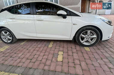 Хэтчбек Opel Astra 2017 в 
