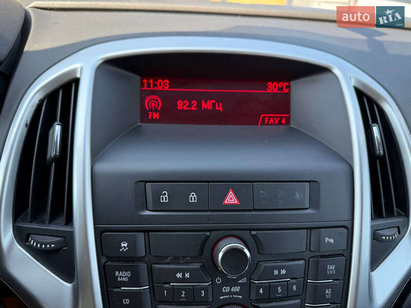 Универсал Opel Astra 2012 в Стрые