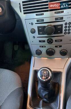 Универсал Opel Astra 2009 в 