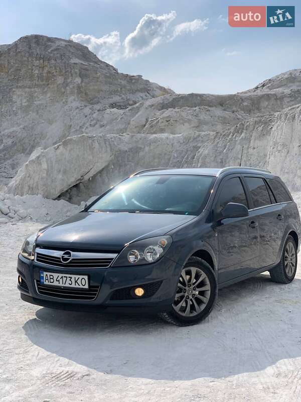 Opel Astra 2010