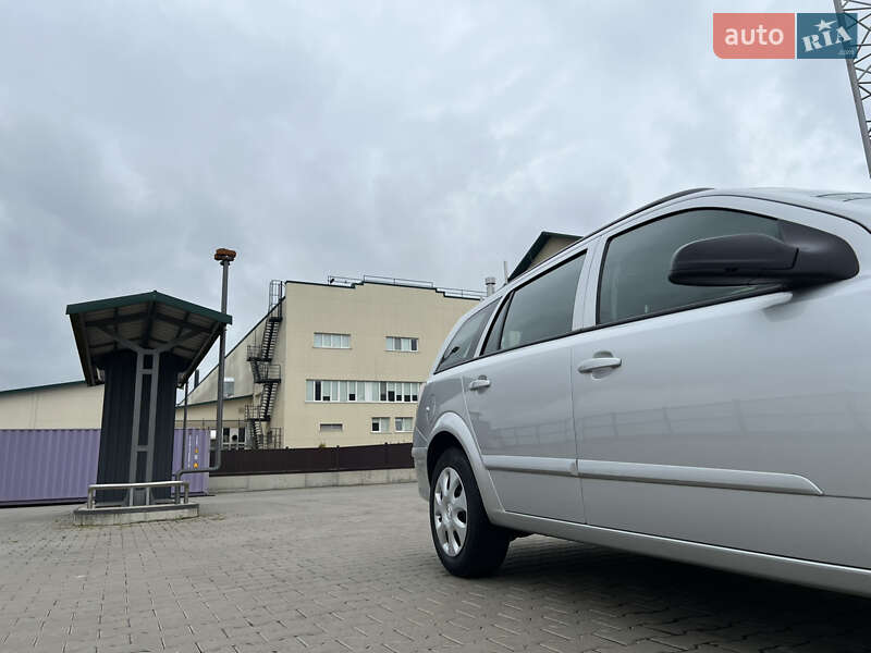 Универсал Opel Astra 2007 в Луцке