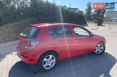 Хэтчбек Opel Astra 2007 в 