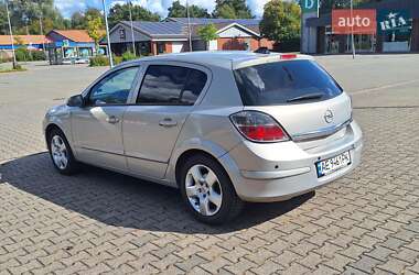 Хэтчбек Opel Astra 2007 в 