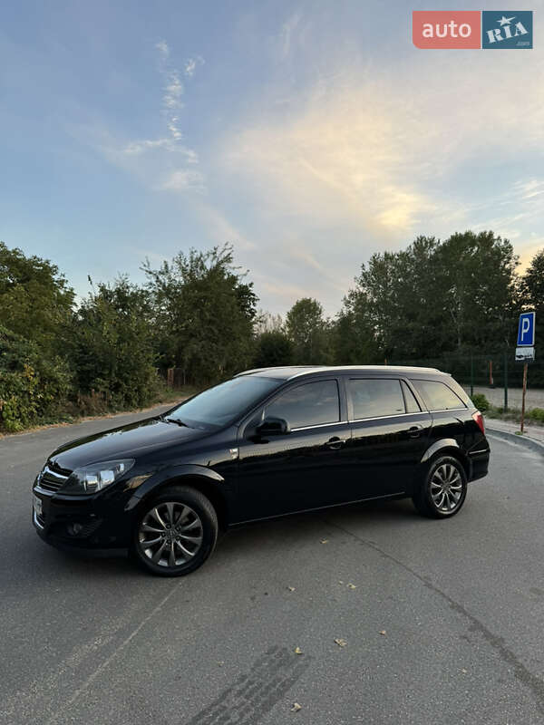 Универсал Opel Astra 2010 в Полтаве фото 4 Универсал Opel Astra 2010 в Полтаве