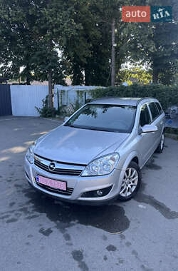 Универсал Opel Astra 2008 в Сумах