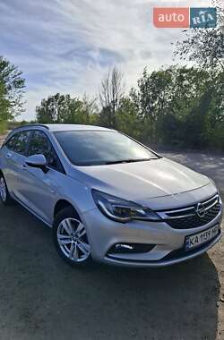 Універсал Opel Astra 2016 в Запоріжжі