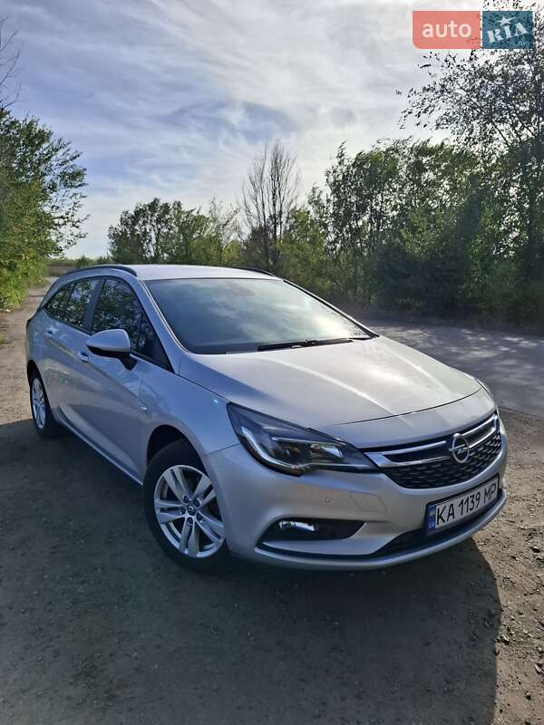 Универсал Opel Astra 2016 в 