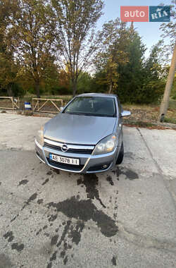 Хетчбек Opel Astra 2004 в Кривому Розі