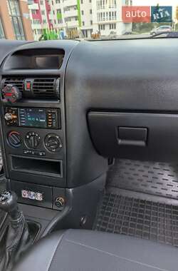Седан Opel Astra 2008 в 