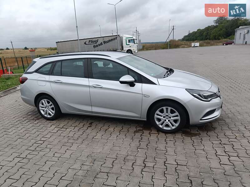 Универсал Opel Astra 2017 в Горохове