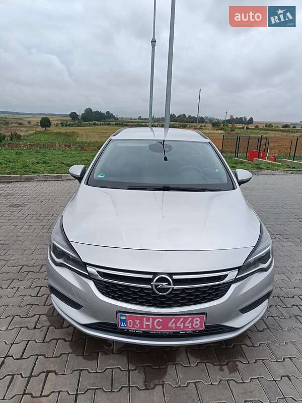 Универсал Opel Astra 2017 в Горохове