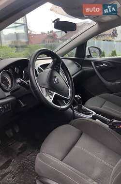 Універсал Opel Astra 2015 в 