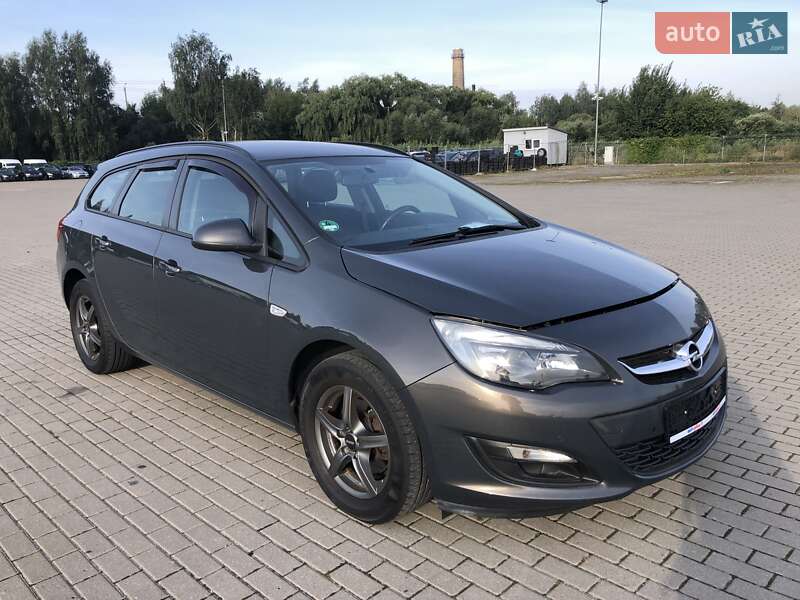Универсал Opel Astra 2015 в Черновцах