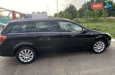 Универсал Opel Astra 2006 в 
