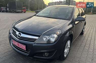 Универсал Opel Astra 2010 в 
