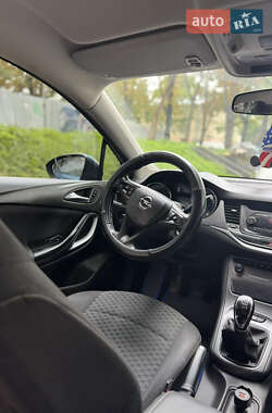 Универсал Opel Astra 2017 в 