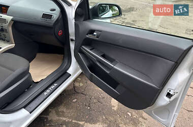 Универсал Opel Astra 2008 в 