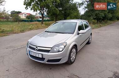 Хэтчбек Opel Astra 2004 в Новом Буге