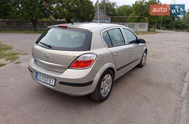 Хэтчбек Opel Astra 2004 в 