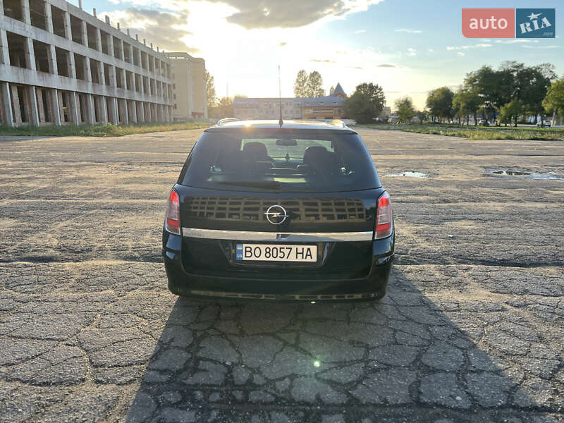 Универсал Opel Astra 2009 в Тернополе