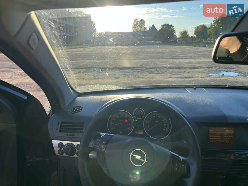 Универсал Opel Astra 2009 в Тернополе