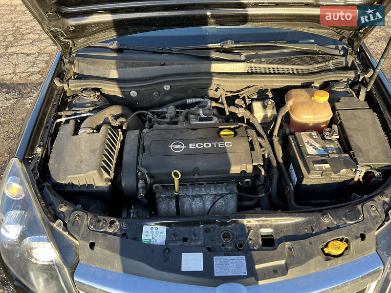 Универсал Opel Astra 2009 в Тернополе