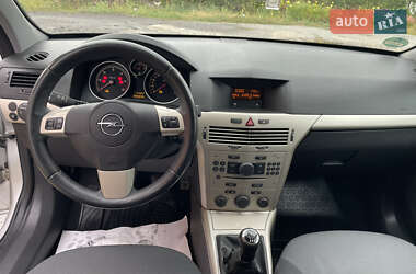 Универсал Opel Astra 2007 в 